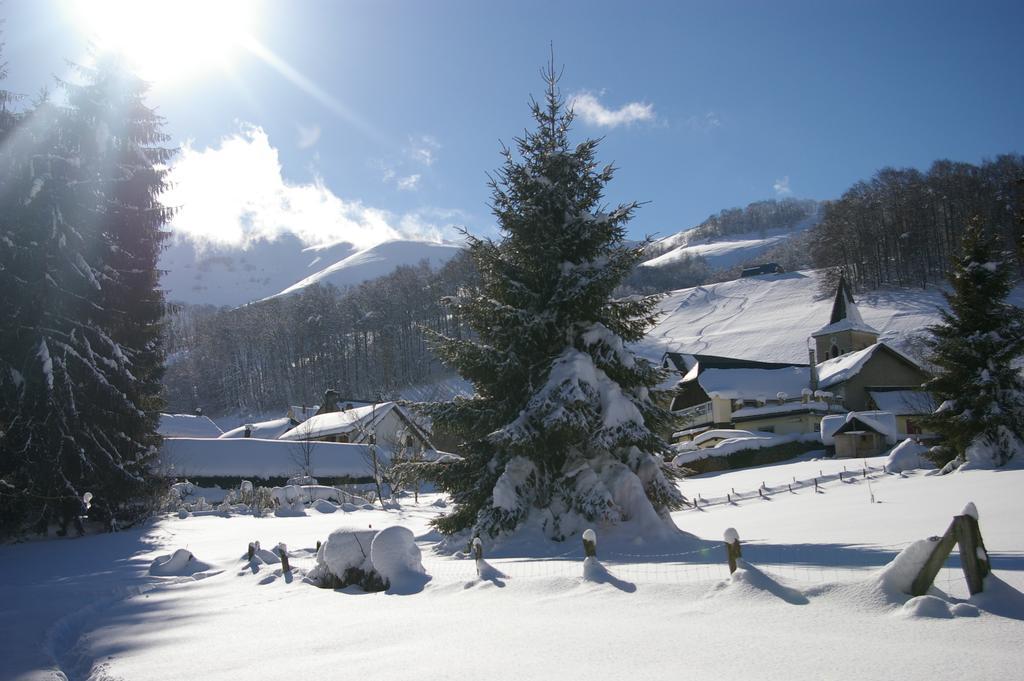 Hotel Les Deux Cols Sainte-Marie-de-Campan Luaran gambar