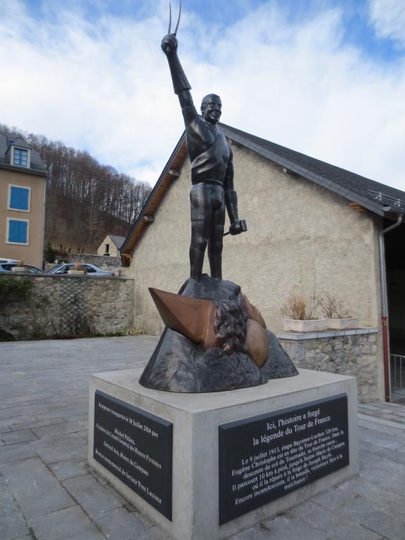 Hotel Les Deux Cols Sainte-Marie-de-Campan Bilik gambar