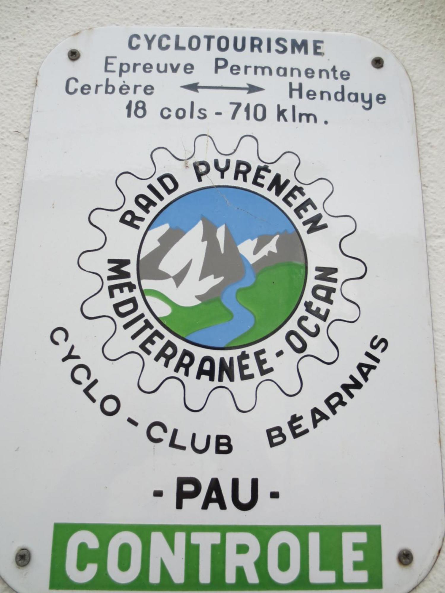 Hotel Les Deux Cols Sainte-Marie-de-Campan Luaran gambar