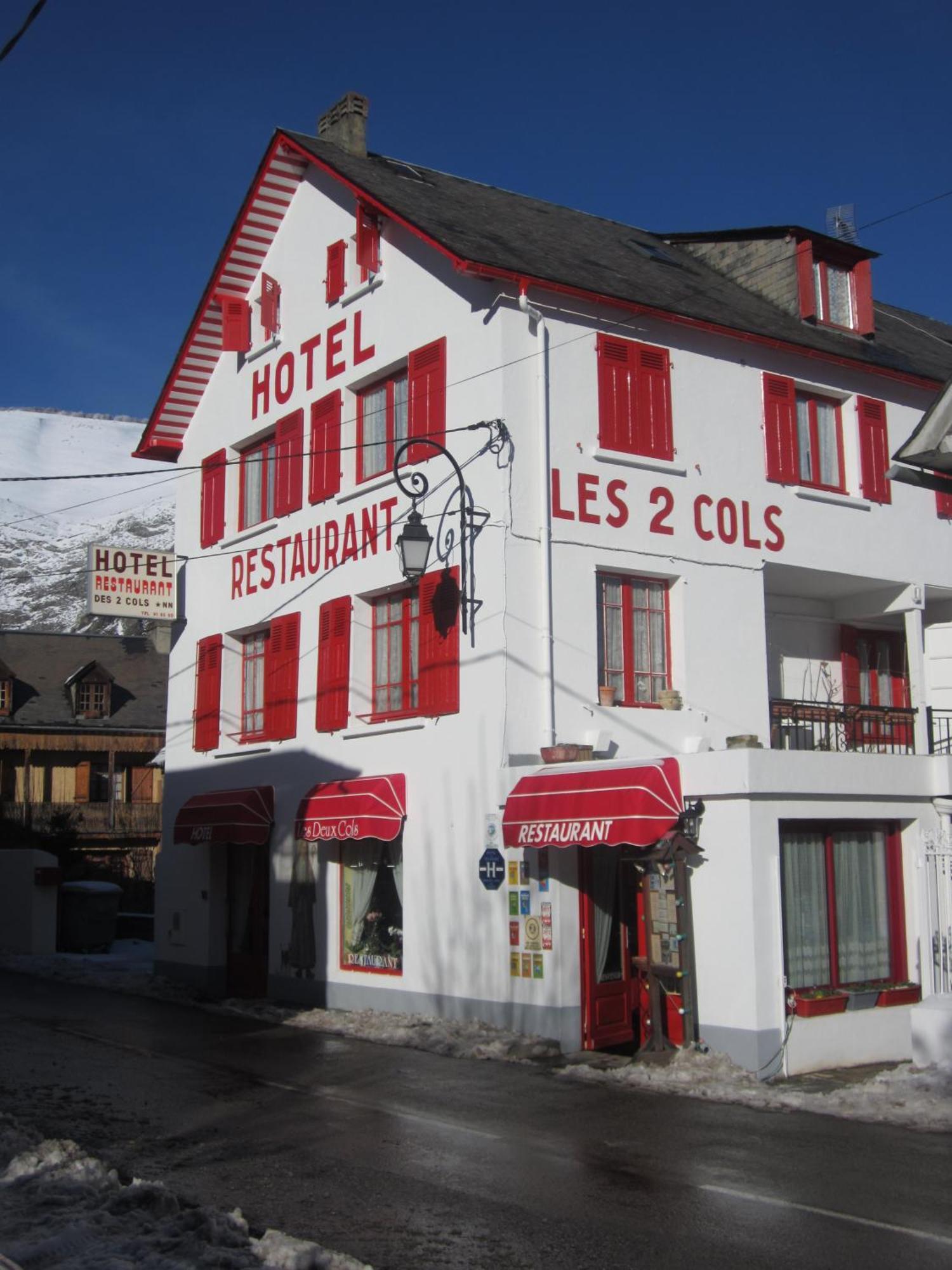 Hotel Les Deux Cols Sainte-Marie-de-Campan Luaran gambar