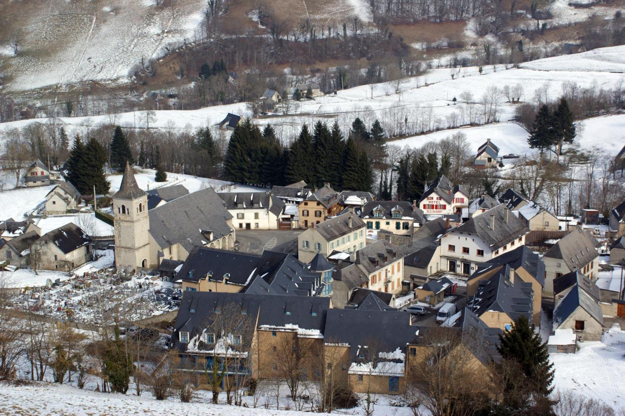 Hotel Les Deux Cols Sainte-Marie-de-Campan Luaran gambar