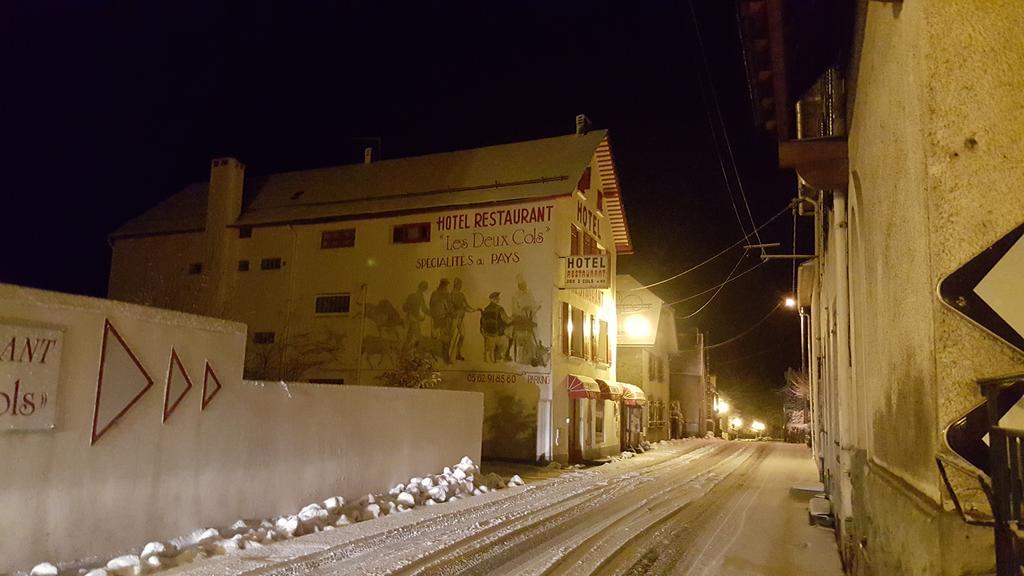 Hotel Les Deux Cols Sainte-Marie-de-Campan Luaran gambar